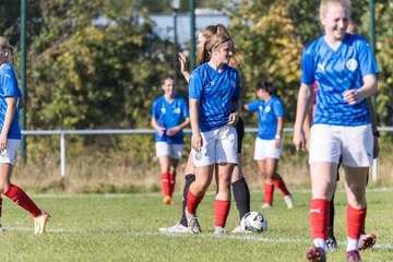 Bild 373 - F Holstein Kiel 2 - SSG Rot-Schwarz Kiel 2 : Ergebnis: 5:0